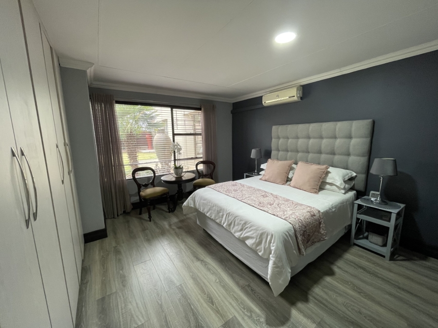 4 Bedroom Property for Sale in Heuwelsig Free State